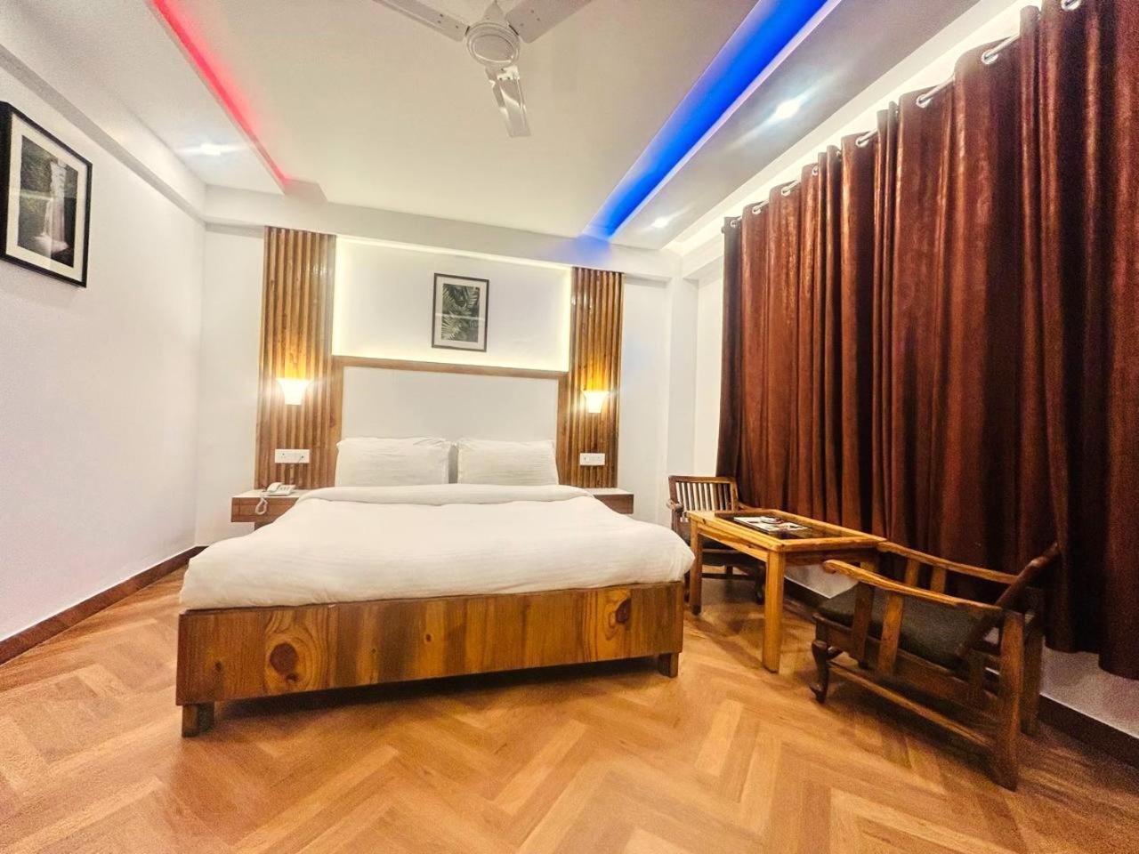 Queens Hill By Edge Mussoorie Exterior photo