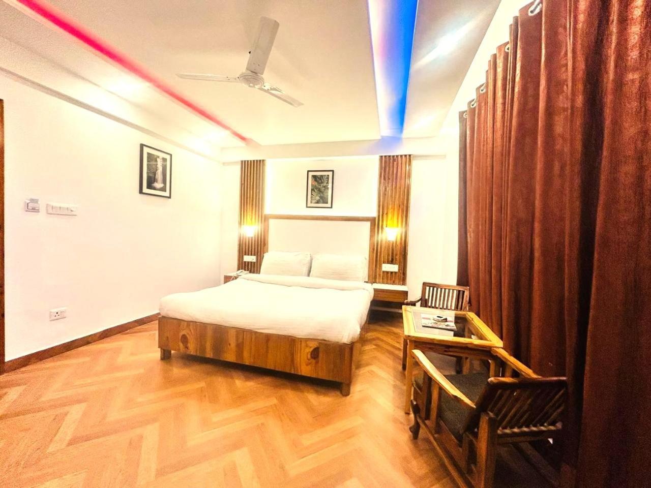 Queens Hill By Edge Mussoorie Exterior photo